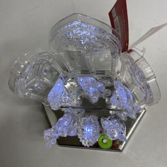Happy Holiday Christmas Nativity Manger Light Up Musical Acrylic Plays Songs 7.7 - Picture 6 of 11